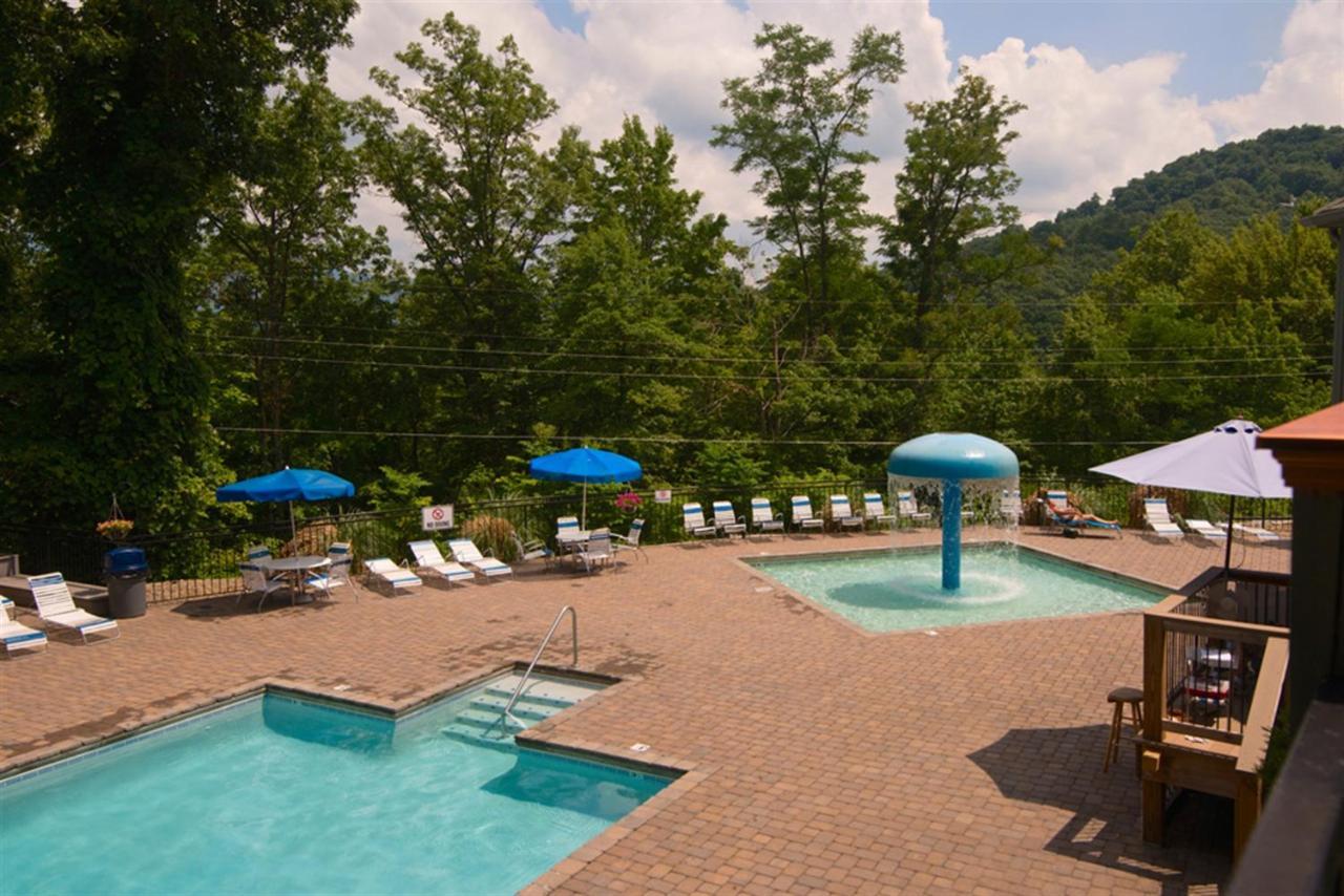 Buckberry Creek Chalet Gatlinburg Exterior photo